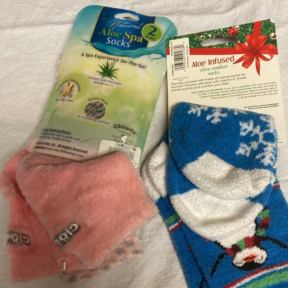 Aloe infused Sox - Picture 2 of 4